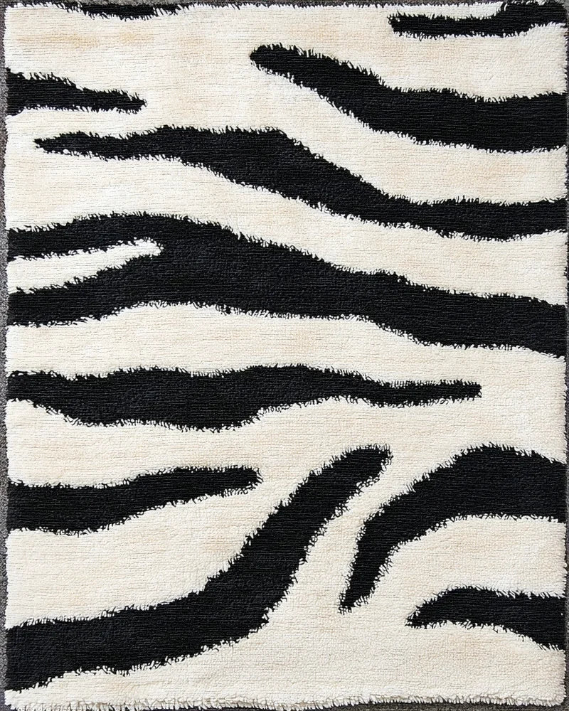 Mono Stripe Wild Animal Accents Rug - Cutout View