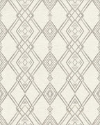 Neutral Gray Diamond Chain Geometric Rug - Cutout View